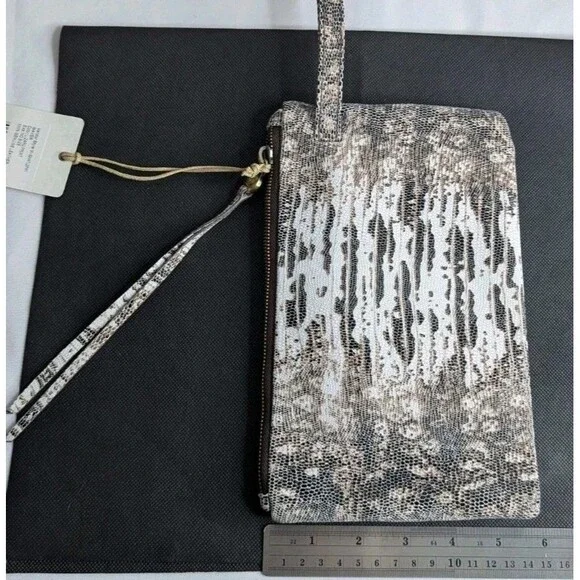 HOBO Wallet, Wristlet, Clutch - Move Lizard Print, NWT - Picture 5 of 7
